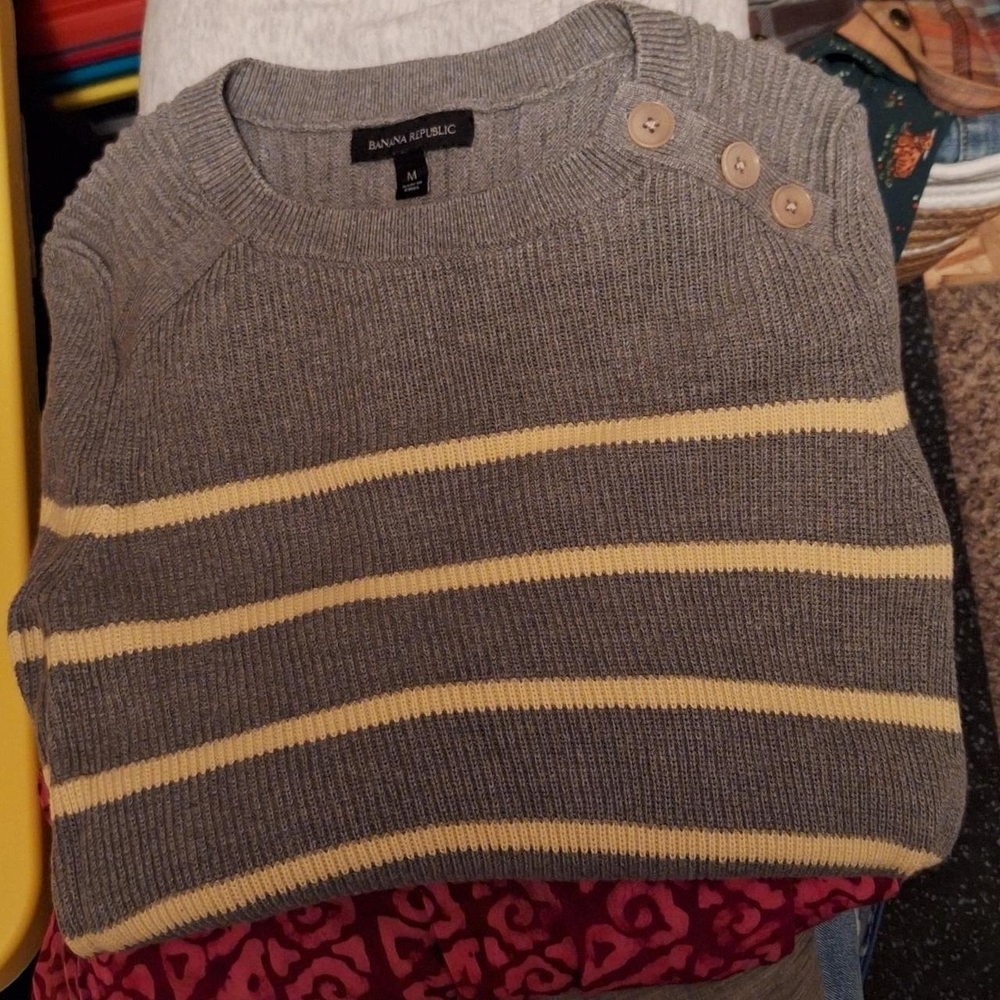 Banana Republic Women's Sweater in Gray and Cream Stripes